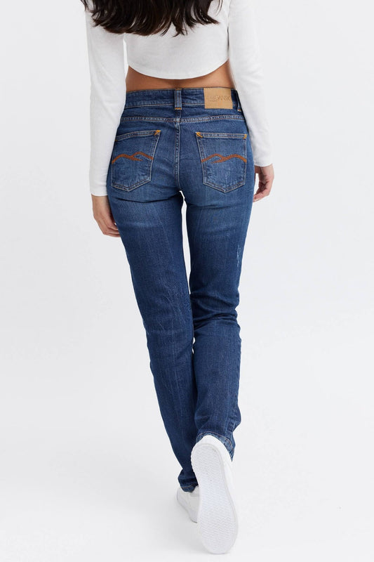 Lease Ethical Jeans with stylish pockets and vegan patch