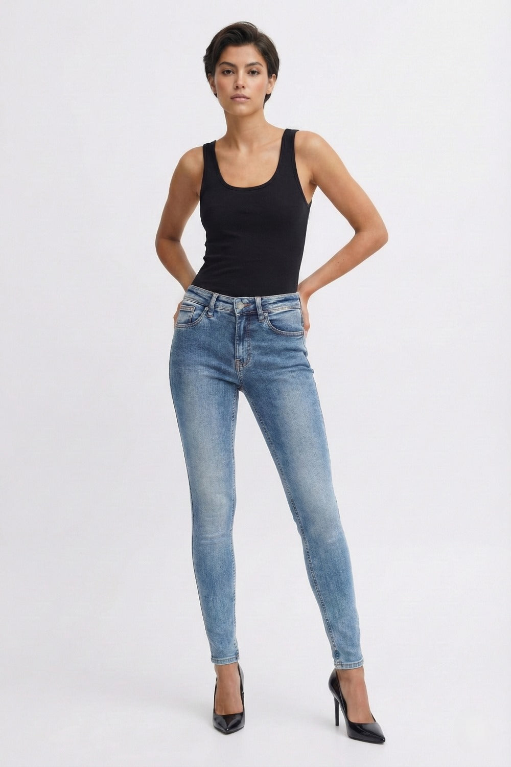 slim jeans women