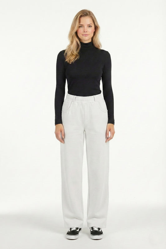 White pants for women