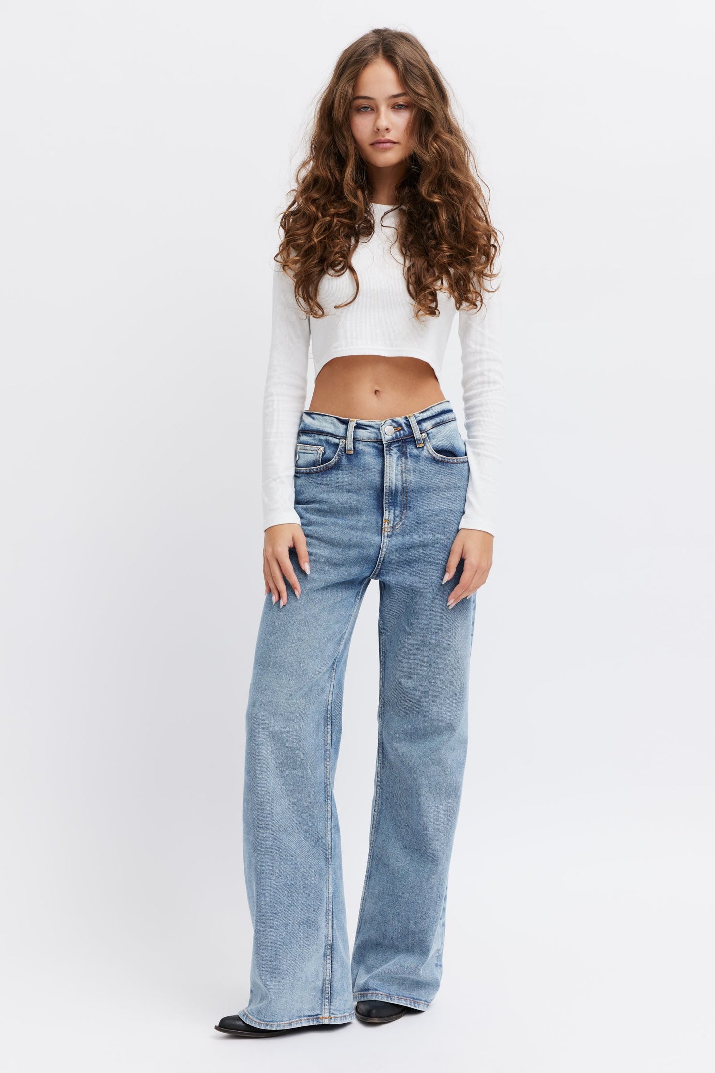 Trendy blue female jeans, ethical fashion