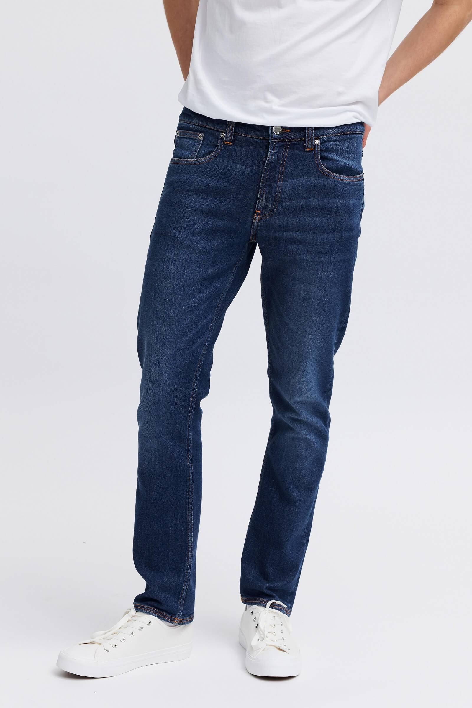 Sustainable comfy jeans for men