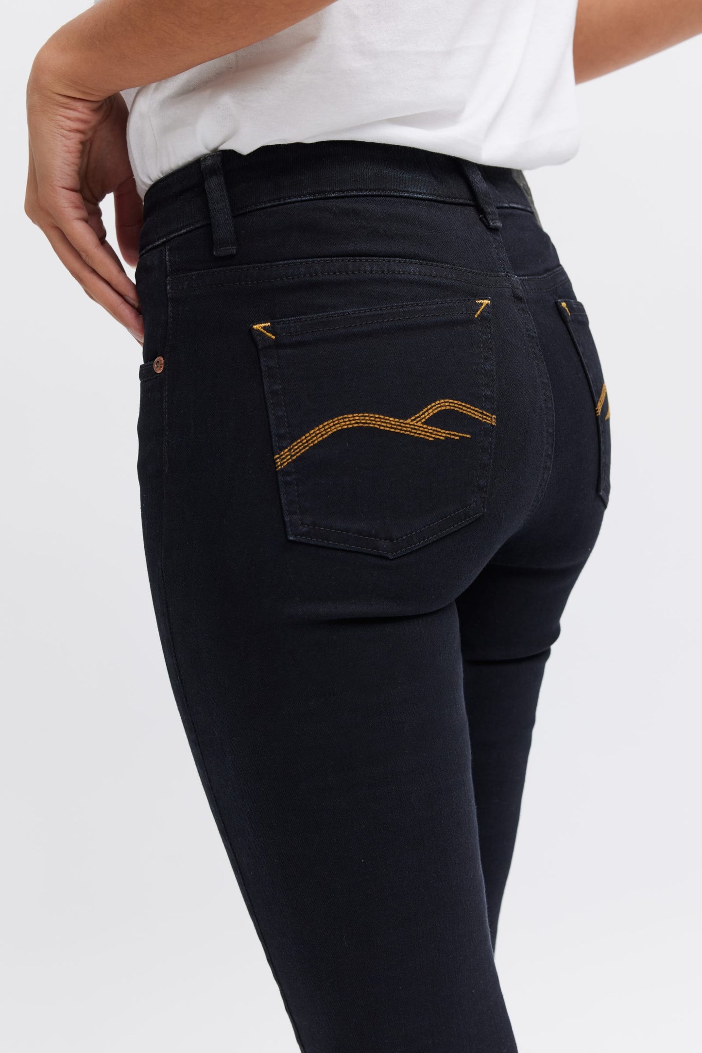 Sustainable black jeans - women's organic denim