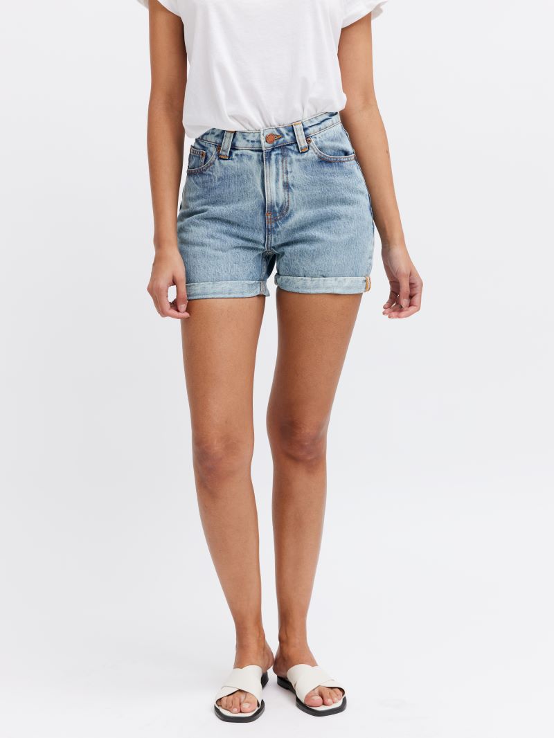 Oxygen shorts lease
