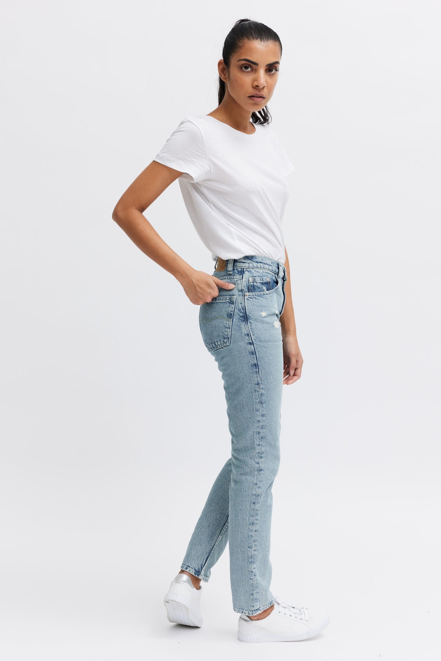 Women's Classic Organic Jeans - Sustainably made - GOTS Certified - Vegan - Perfect everyday jeans