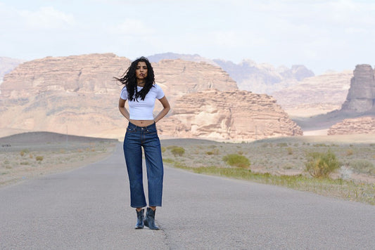 Organic cotton raw cropped low waist jeans
