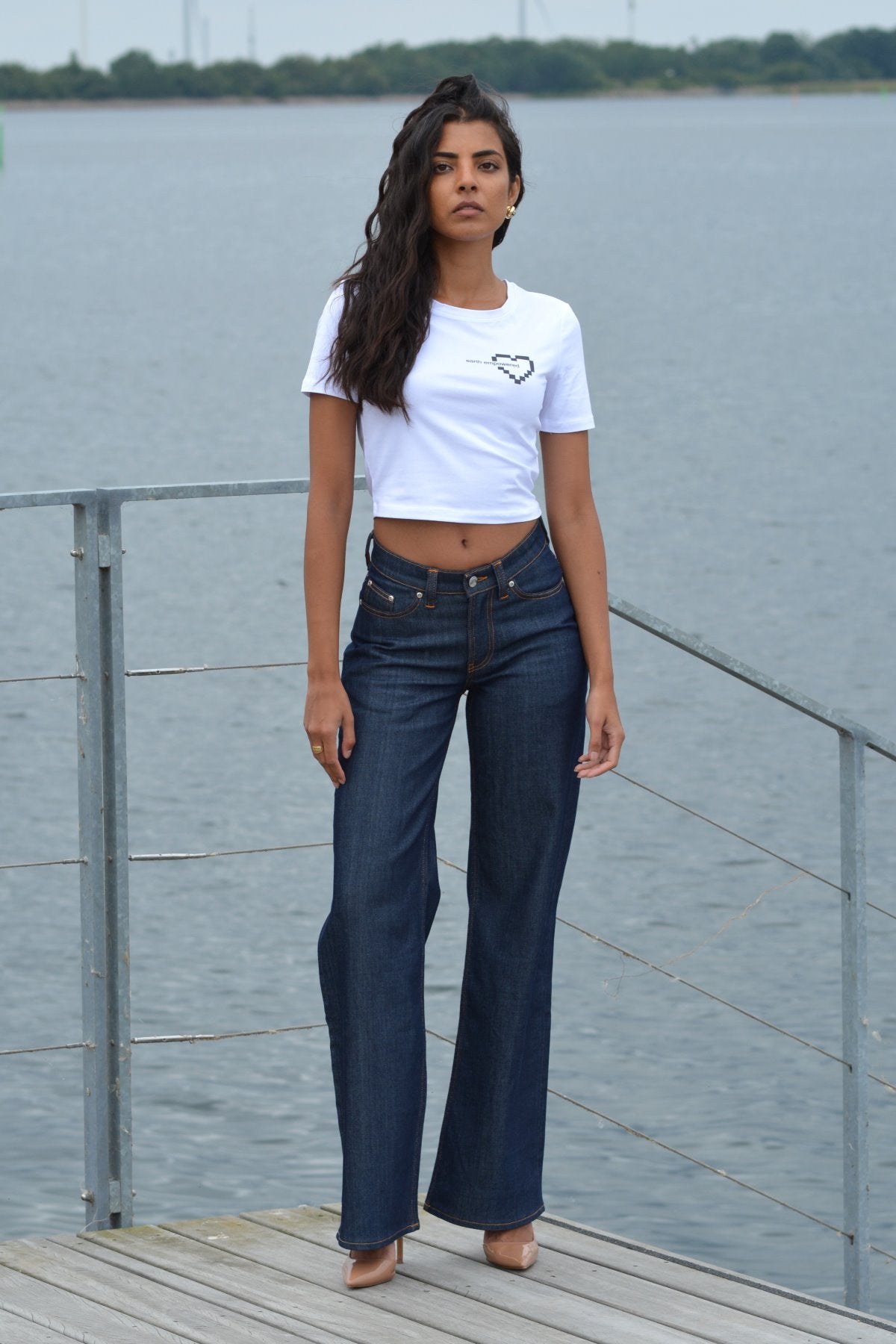 Low waist wide leg jeans