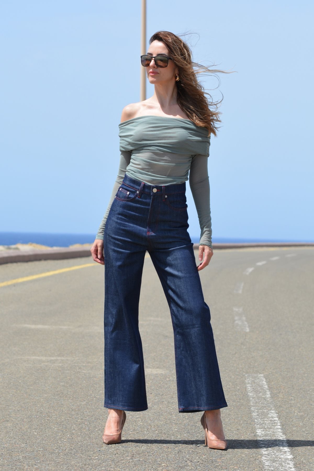 Cropped wide leg jeans