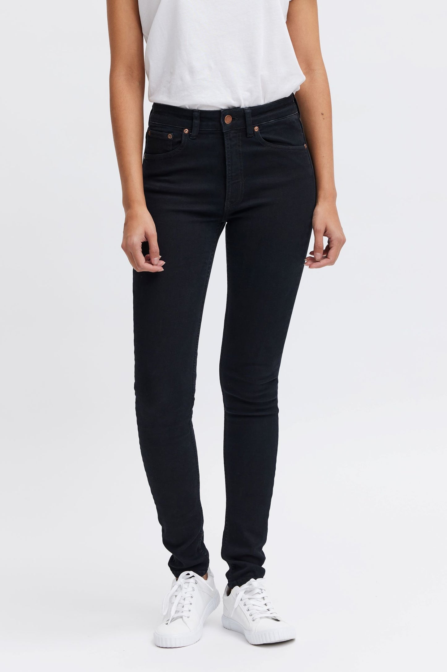Black organic jeans for women