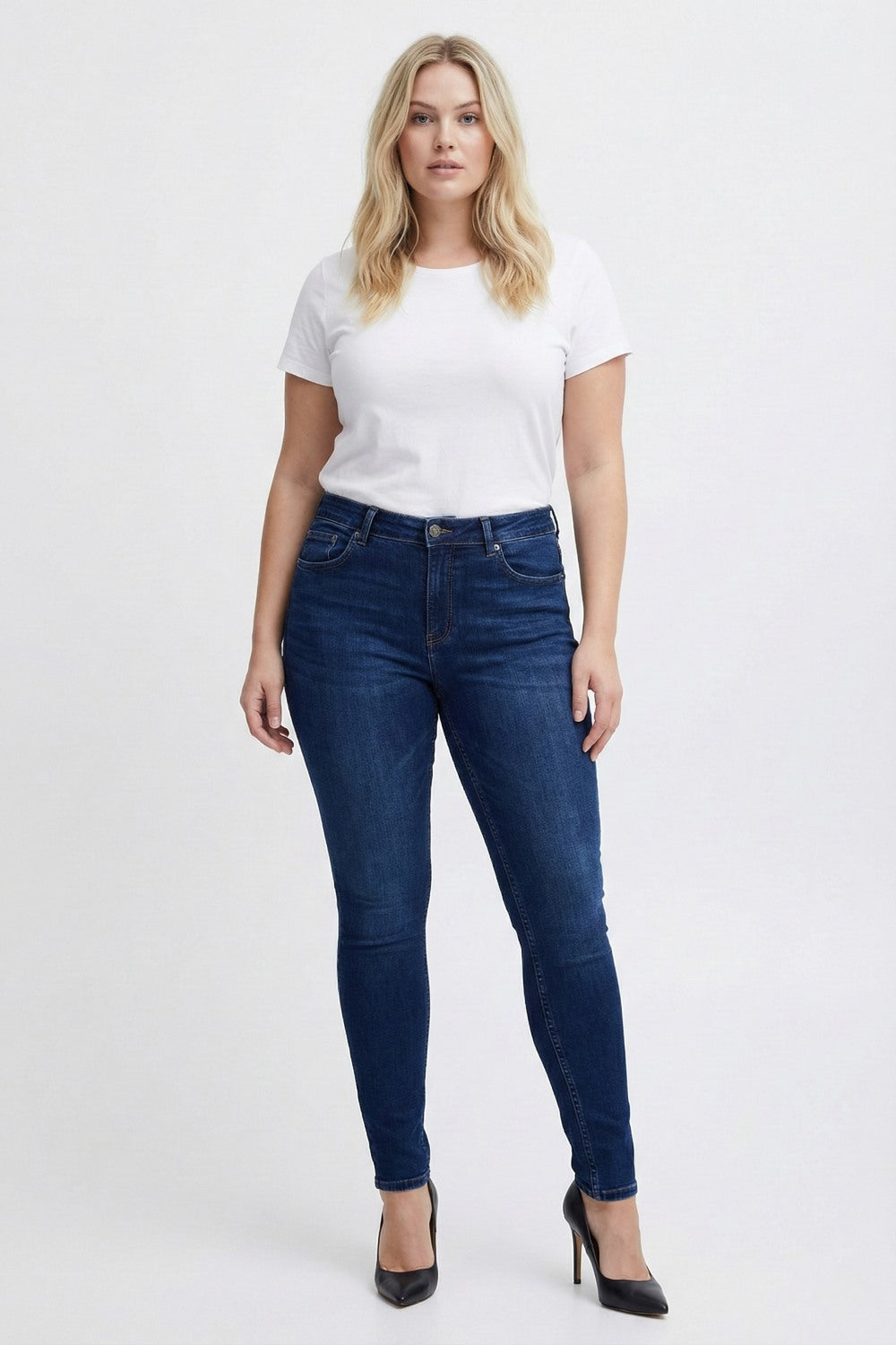 Skinny jeans curvy