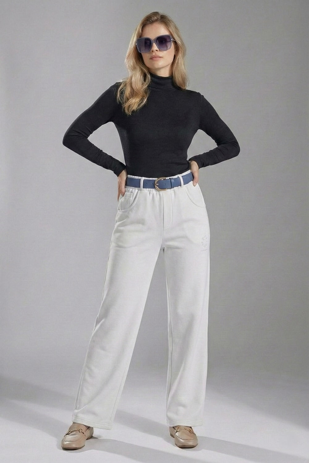 Sustainable white pants for women
