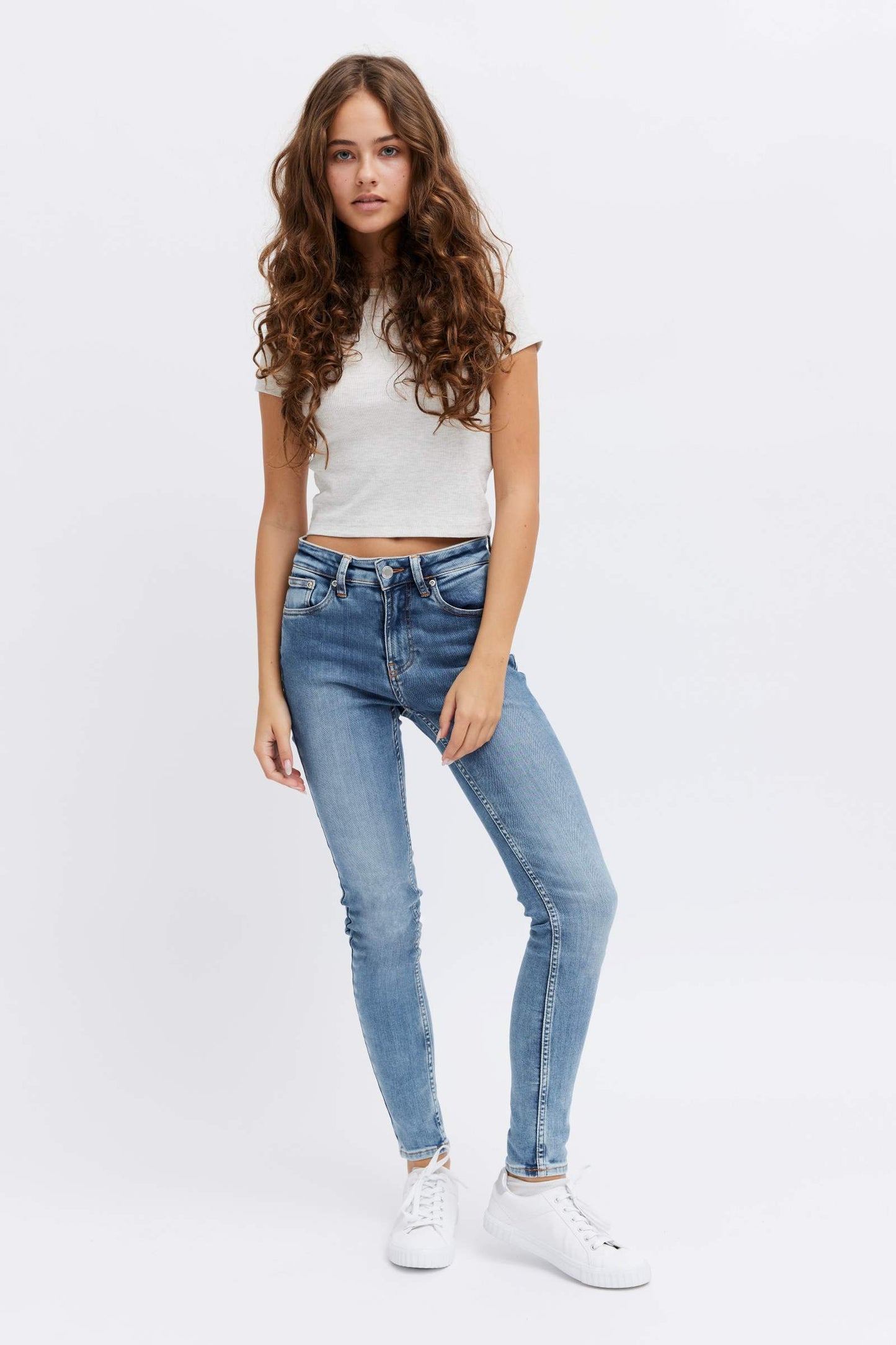 slim fit jeans petite women