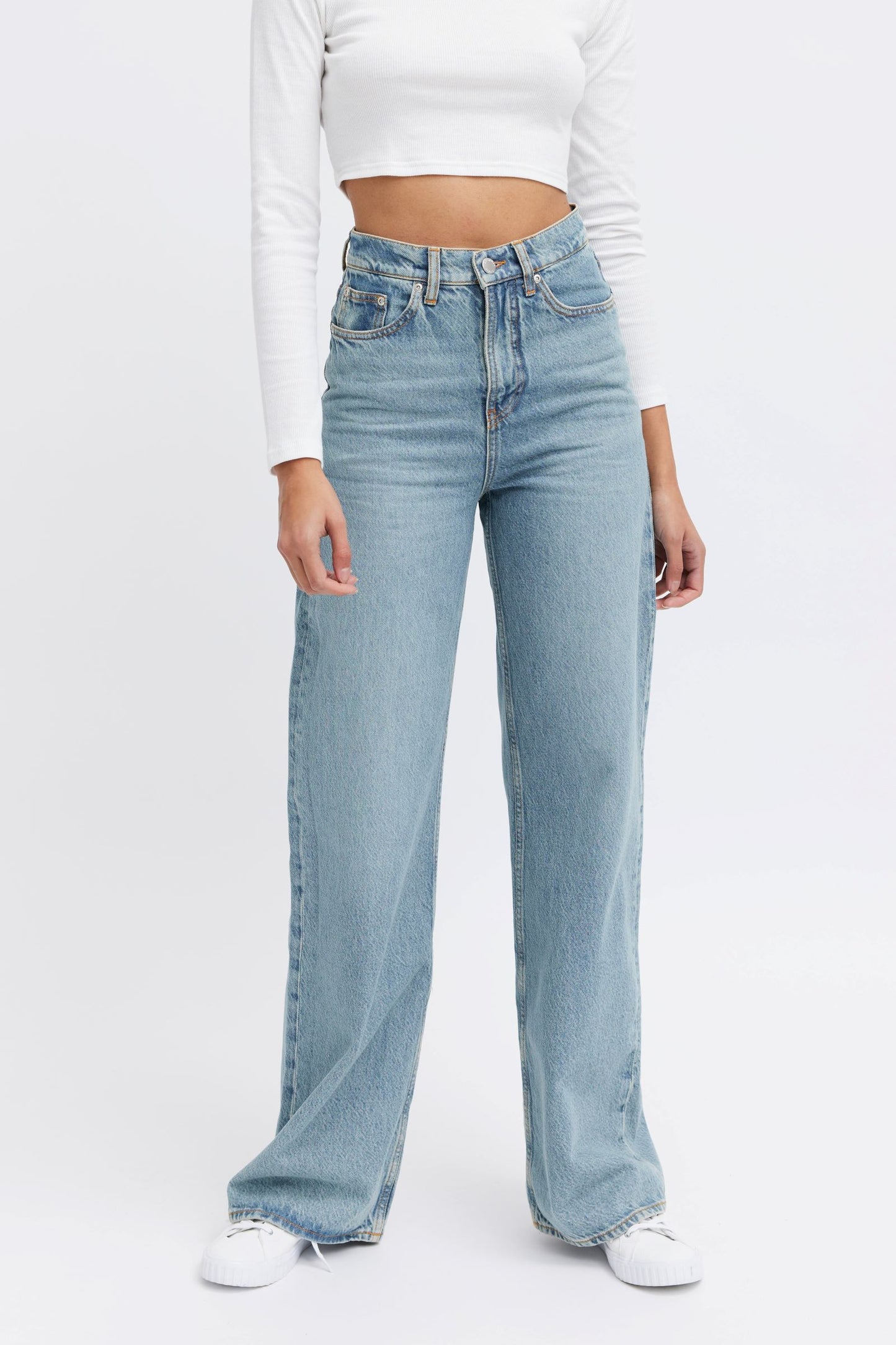 Women's organic jeans - style and fashion