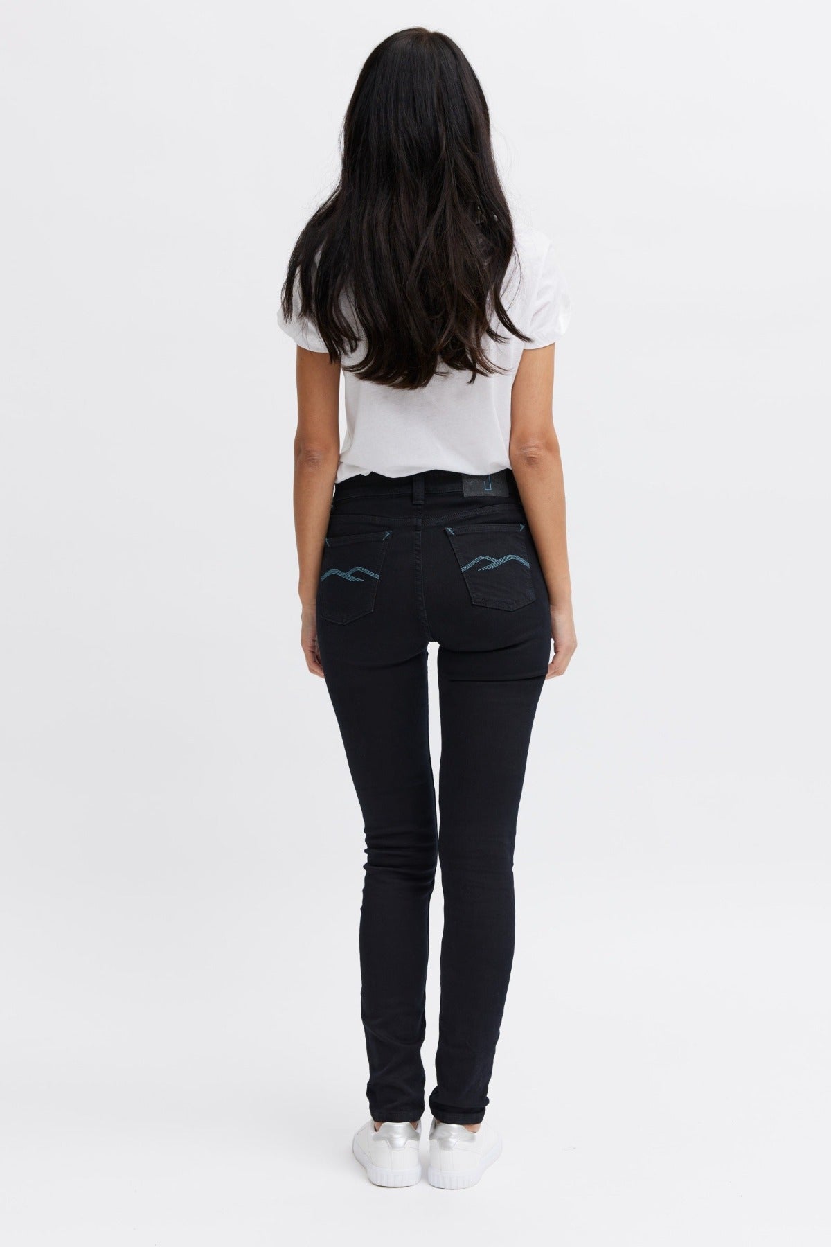 Comfy black jeans for women