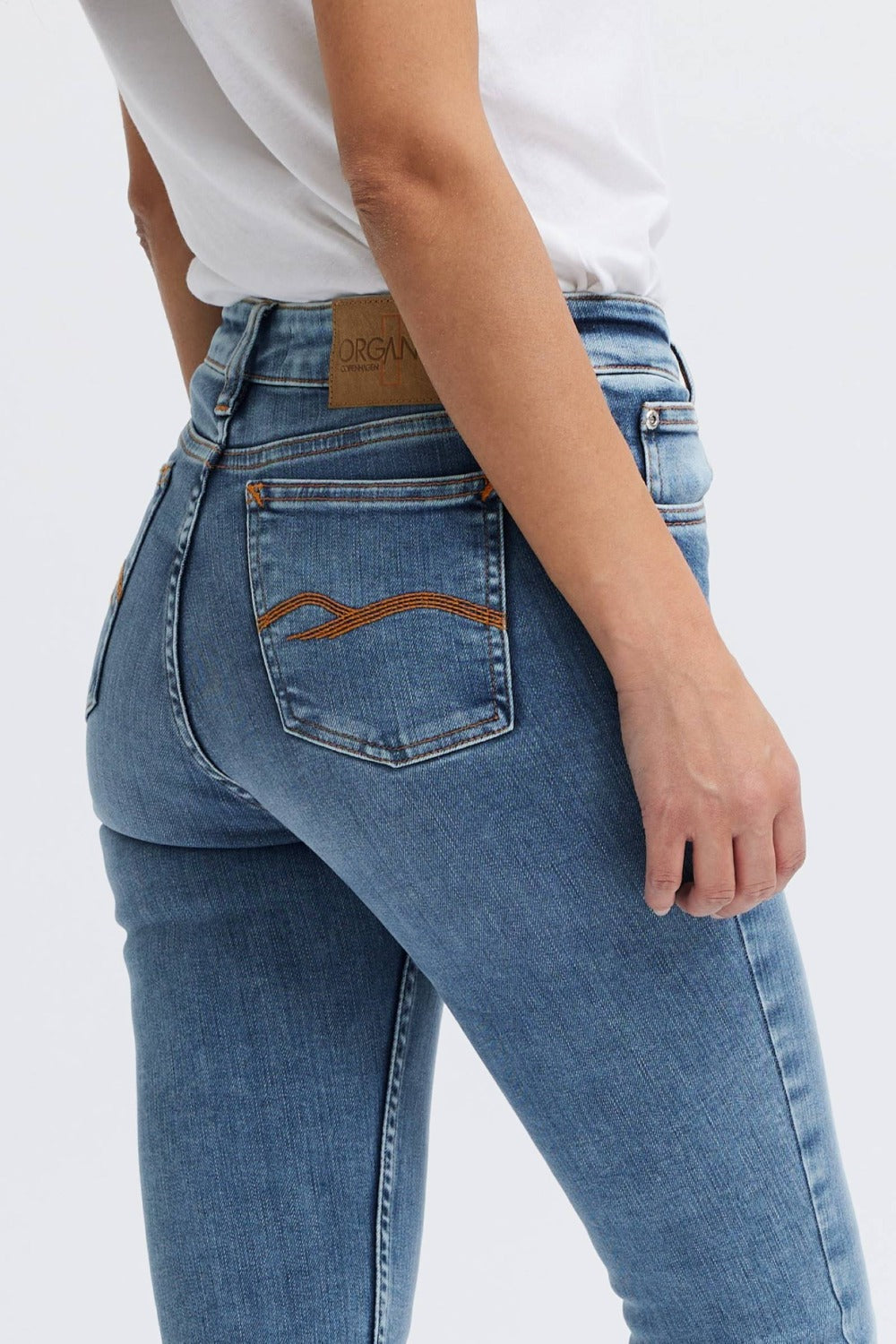 Sustainability and Fashion - Jeans made for circular fashion