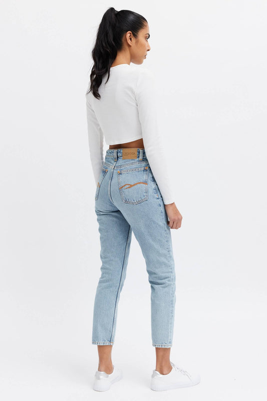 Organic cropped jeans for women with a high waist and tapered leg 