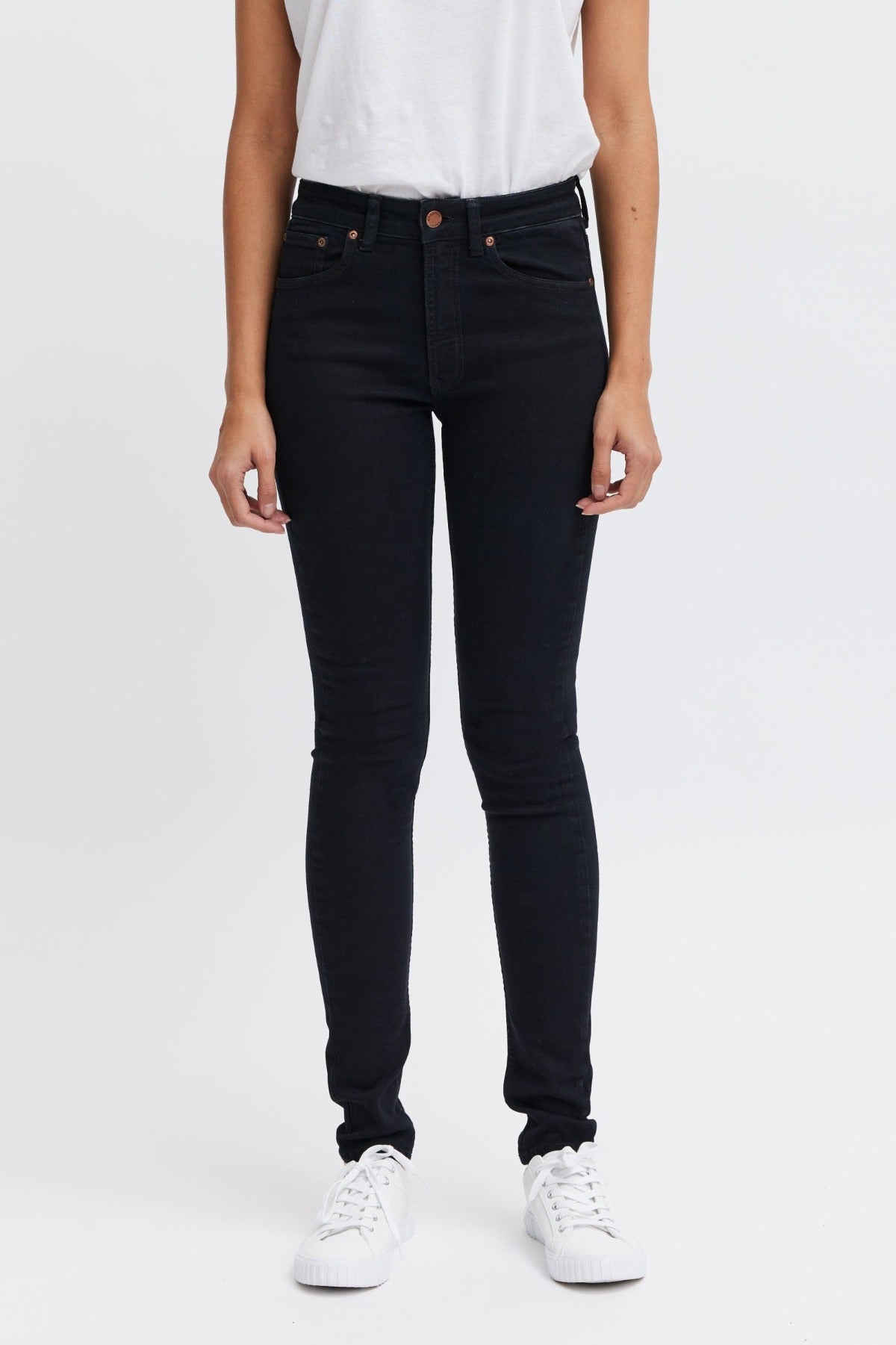 Lease black denim jeans for women