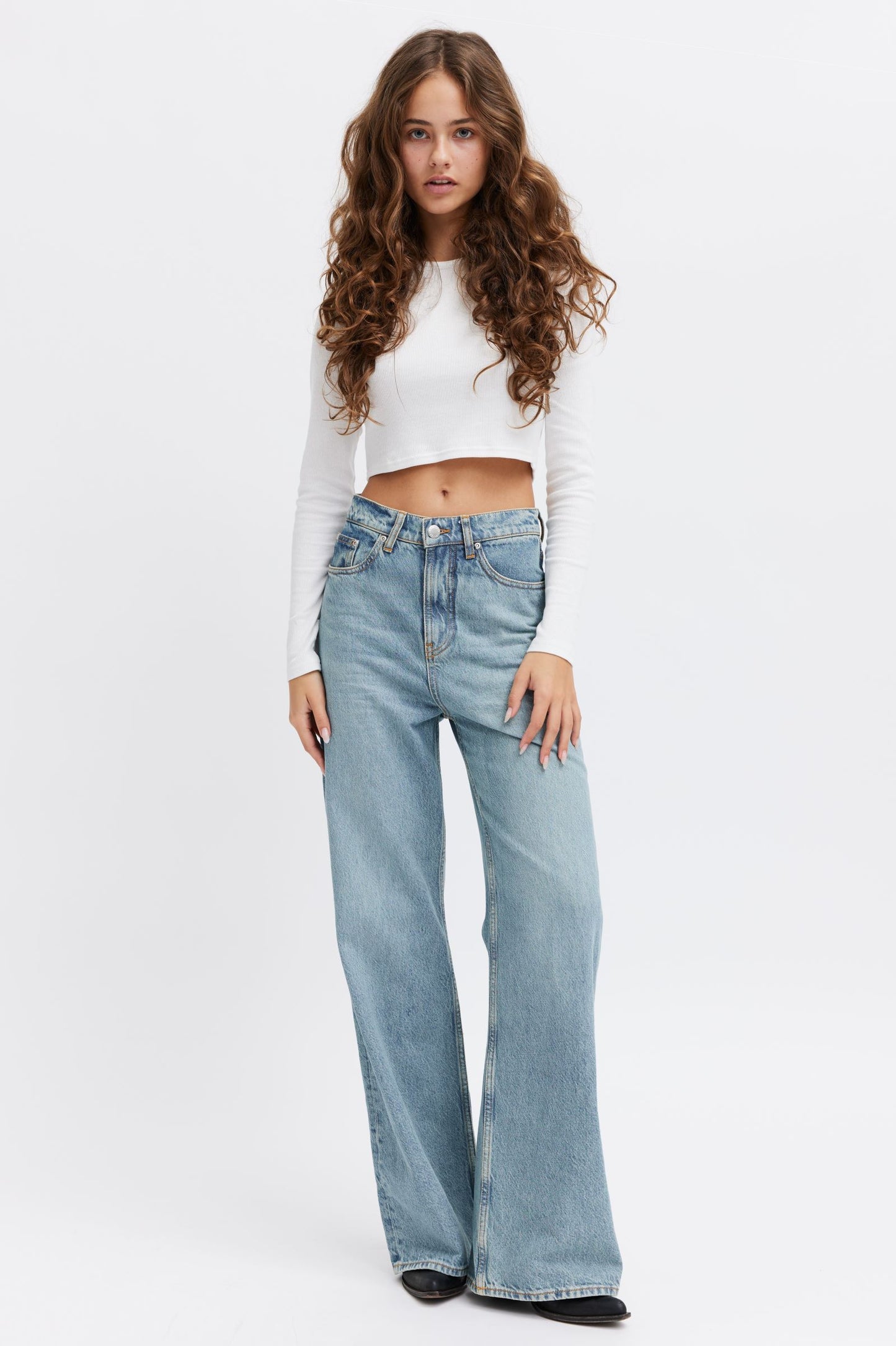 light blue flared jeans 